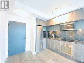 25 Adra Grado Way in Toronto, ON - Building Photo - Building Photo