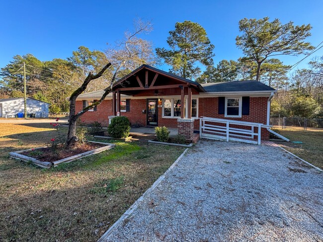 1463 Bridger St in Fayetteville, NC - Building Photo - Building Photo