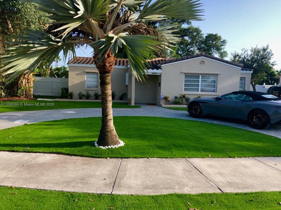 1918 Liberty St in Hollywood, FL - Foto de edificio