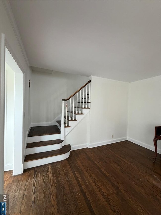 364 Owen Ave in Fair Lawn, NJ - Building Photo - Building Photo