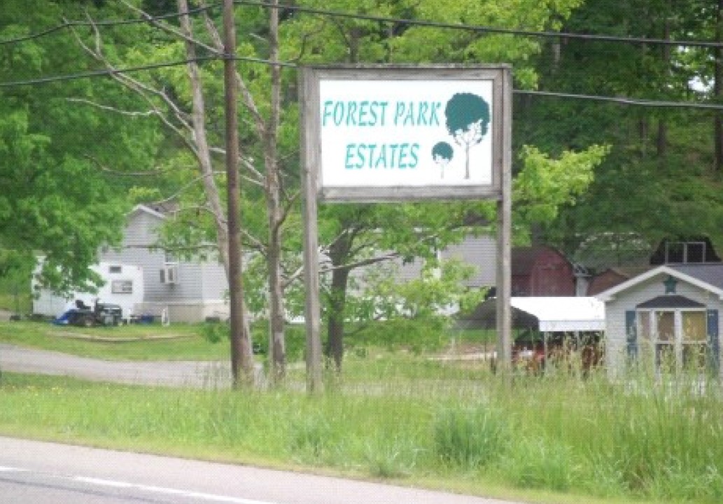 Forest Park Estates in Shippenville, PA - Foto de edificio