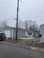 203 1st St in New Market, IN - Building Photo