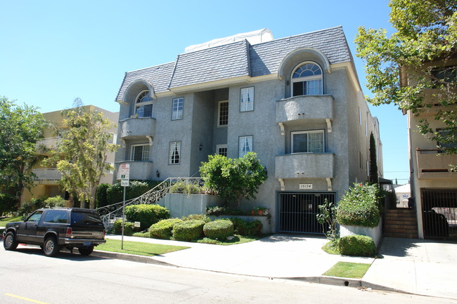 15134 Moorpark St in Sherman Oaks, CA - Building Photo - Building Photo