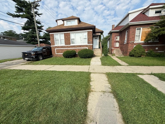 property at 8632 S Parnell Ave