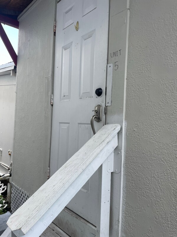 3131 W 16th Ave-Unit -5 in Hialeah, FL - Foto de edificio - Building Photo