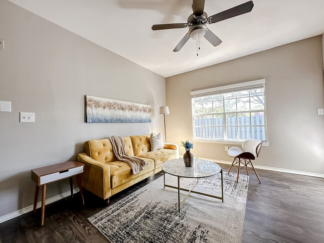 6241 Saratoga Blvd in Corpus Christi, TX - Building Photo - Building Photo