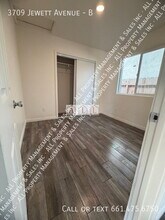 3709 Jewett Ave in Bakersfield, CA - Building Photo - Building Photo