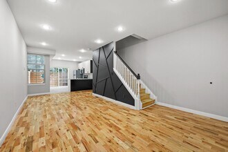 2857 N Opal St in Philadelphia, PA - Building Photo - Building Photo