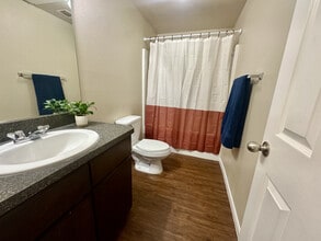 409 Nacogdoches St in Center, TX - Foto de edificio - Building Photo