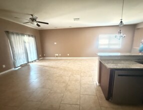 371 W Flame Tree Ave in San Tan Valley, AZ - Building Photo - Building Photo