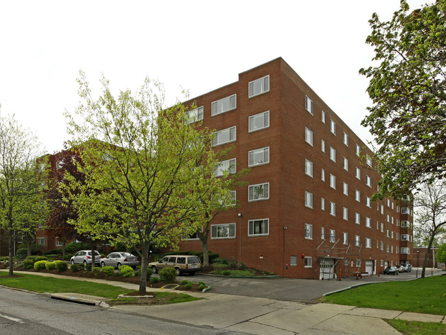 Greenbriar in Cleveland, OH - Foto de edificio - Building Photo