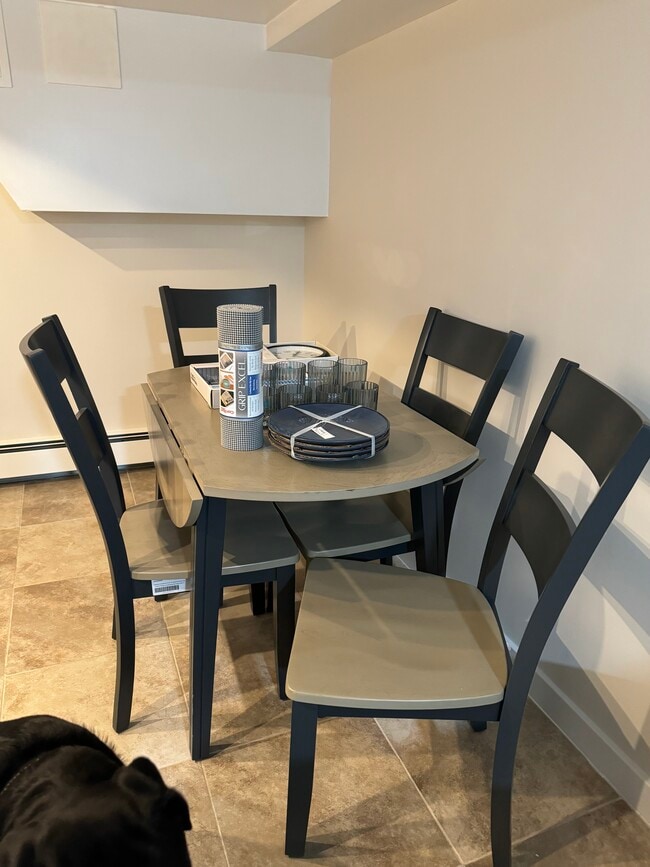 93 Brookside Ave, Unit Walk in in Mount Vernon, NY - Building Photo - Building Photo