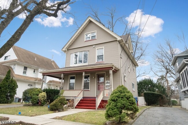 17 W Pierrepont Ave