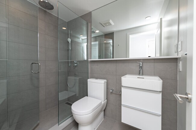 152 Summer St, Unit 43 in Somerville, MA - Building Photo - Building Photo