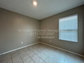 8428 Fawn Creek Dr in Fort Worth, TX - Building Photo - Building Photo