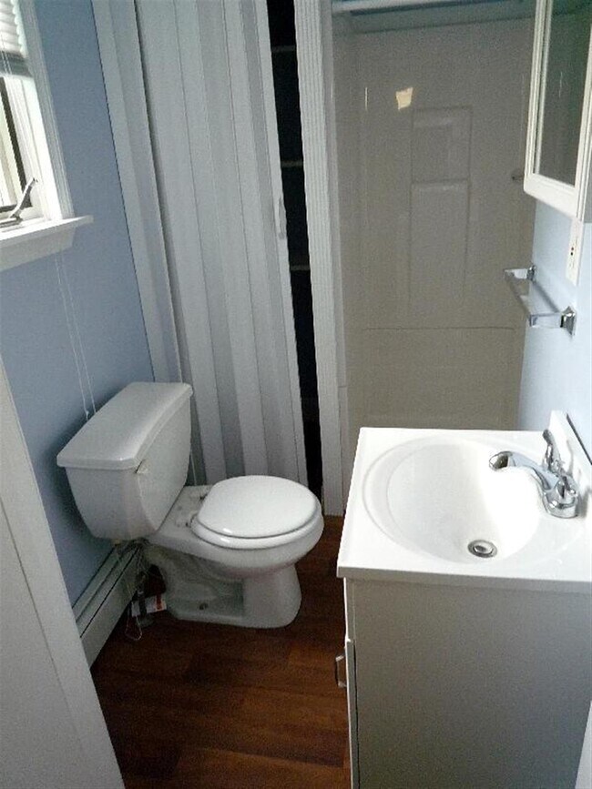 8 Everett St, Unit 2 in Somerville, MA - Building Photo - Building Photo