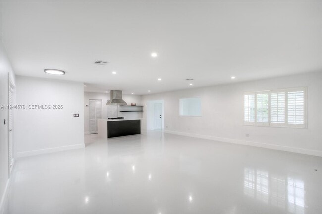 9825 SW 196th St in Cutler Bay, FL - Building Photo - Building Photo