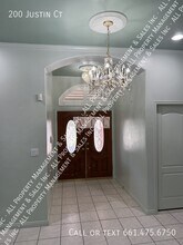 200 Justin Ct in Shafter, CA - Building Photo - Building Photo