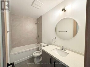 3421 Sheppard Ave E in Toronto, ON - Building Photo - Building Photo