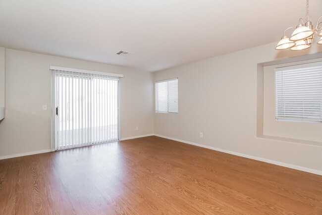 2110 Big Boulder Dr in North Las Vegas, NV - Building Photo - Building Photo