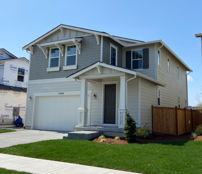 1546 27th St NW in Puyallup, WA - Foto de edificio - Building Photo