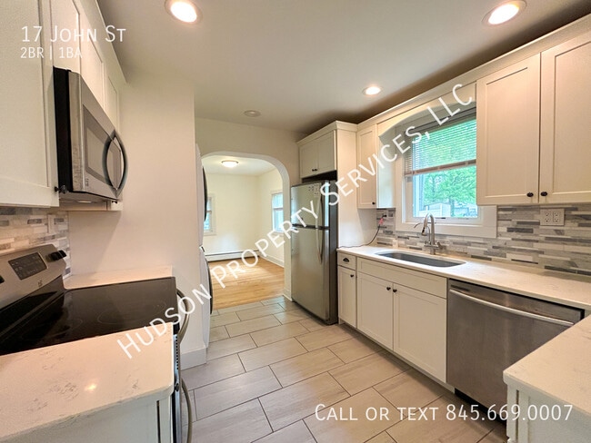 17 John St in New Windsor, NY - Building Photo - Building Photo