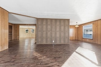 16 W Maple St in Cambridge City, IN - Building Photo - Building Photo