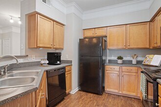Carrington Park at Huffmeister Apartments in Cypress, TX - Building Photo - Building Photo