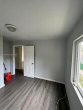 2864 NW 6th Ct in Fort Lauderdale, FL - Building Photo - Building Photo