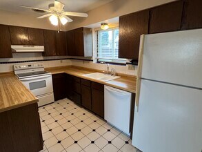 1807 Greenfield Ln SW, Unit 1 in Rochester, MN - Building Photo - Building Photo