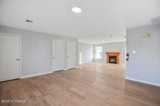 410 Bayview Ave in Union Beach, NJ - Building Photo - Building Photo