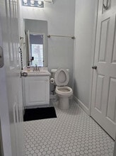 911 W 22nd St in Austin, TX - Foto de edificio - Building Photo