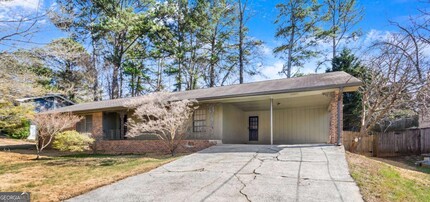 5662 Grist Stone Dr SW in Lilburn, GA - Building Photo - Building Photo