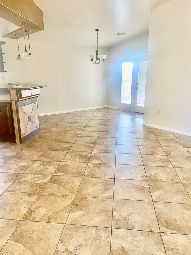 7324 Vista De Sobre Dr in Las Cruces, NM - Building Photo - Building Photo