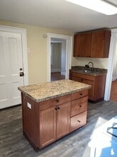 39 Delafield St in Poughkeepsie, NY - Building Photo - Building Photo