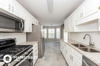 1005 Maria Dr in Mcdonough, GA - Building Photo - Building Photo