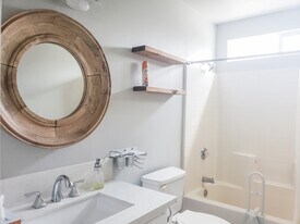 51305 Avenida Vallejo in La Quinta, CA - Building Photo