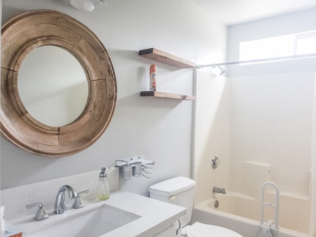 property at 51305 Avenida Vallejo