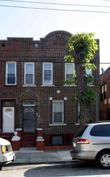 655 Watkins St in Brooklyn, NY - Foto de edificio