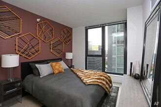 750 N Wells St, Unit 3301 in Chicago, IL - Building Photo - Building Photo