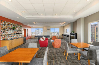 401 12th St S in Arlington, VA - Building Photo - Building Photo