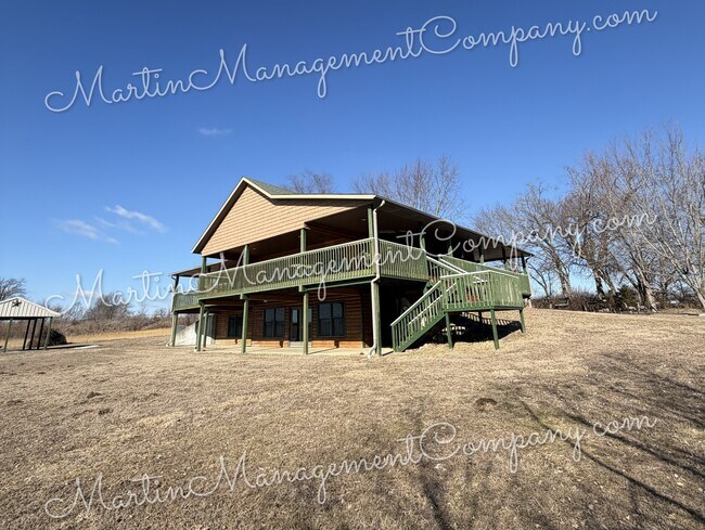 700 Locust Ave in Smithton, MO - Building Photo - Building Photo