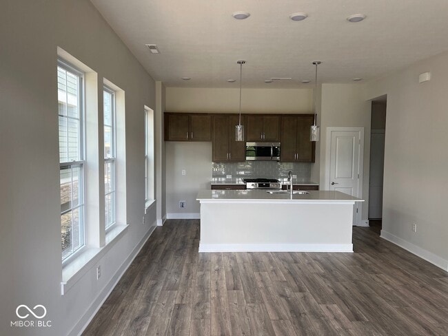 1050 Valentine Ln in Carmel, IN - Building Photo - Building Photo
