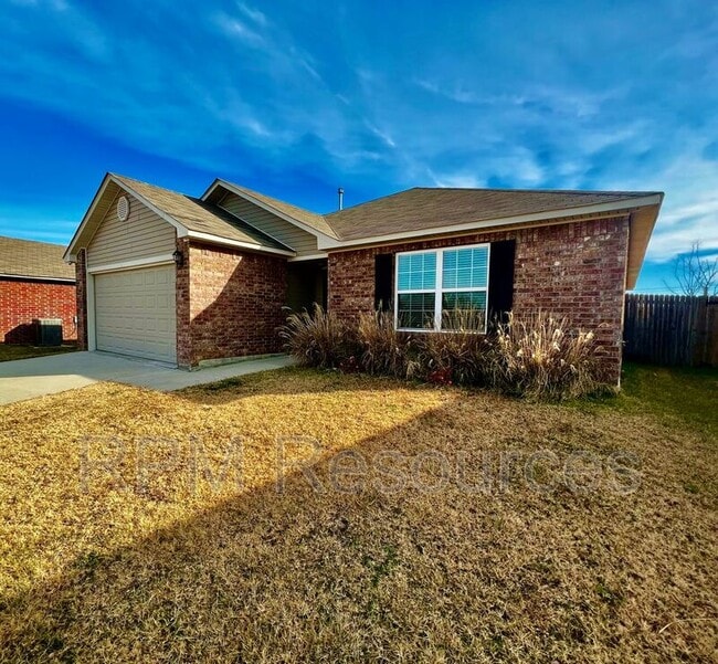 2940 Cider Mill Ln in Yukon, OK - Building Photo - Building Photo