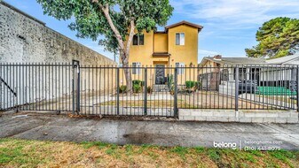 1616 W 39th Pl in Los Angeles, CA - Building Photo