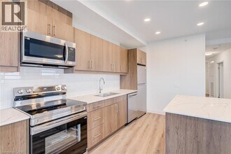 1333 Weber St E in Kitchener, ON - Building Photo - Building Photo