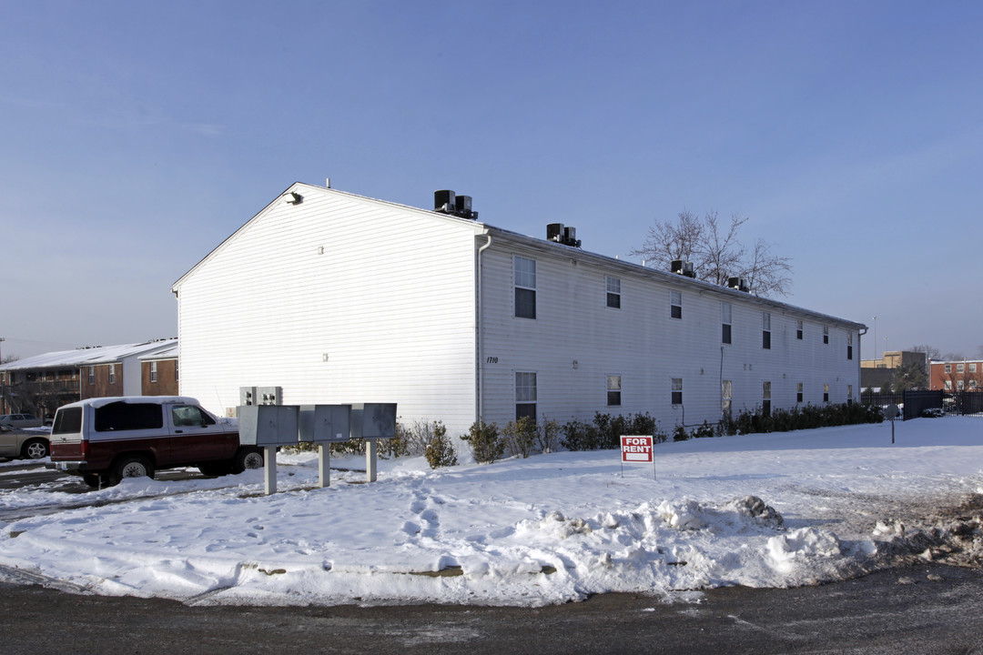 Mill Creek Terrace Apartments in Louisville, KY - Foto de edificio