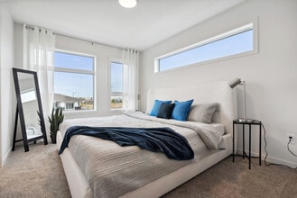 Linden Park at Erin Ridge North in St. Albert, AB - Building Photo - Building Photo