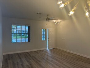2052 Smoketree Village Cir in Henderson, NV - Building Photo - Building Photo