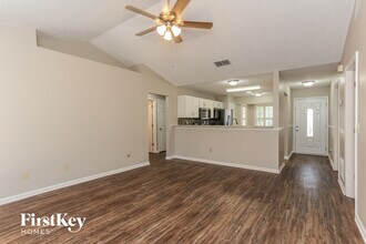 1734 Chandelier Cir E in Jacksonville, FL - Building Photo - Building Photo